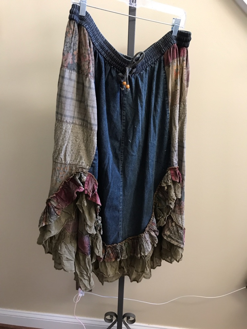 YOUNG THREADS NWT Skirt Denim Neutral Ruffle Hem Size small Large 2x colors vary - Picture 4 of 4